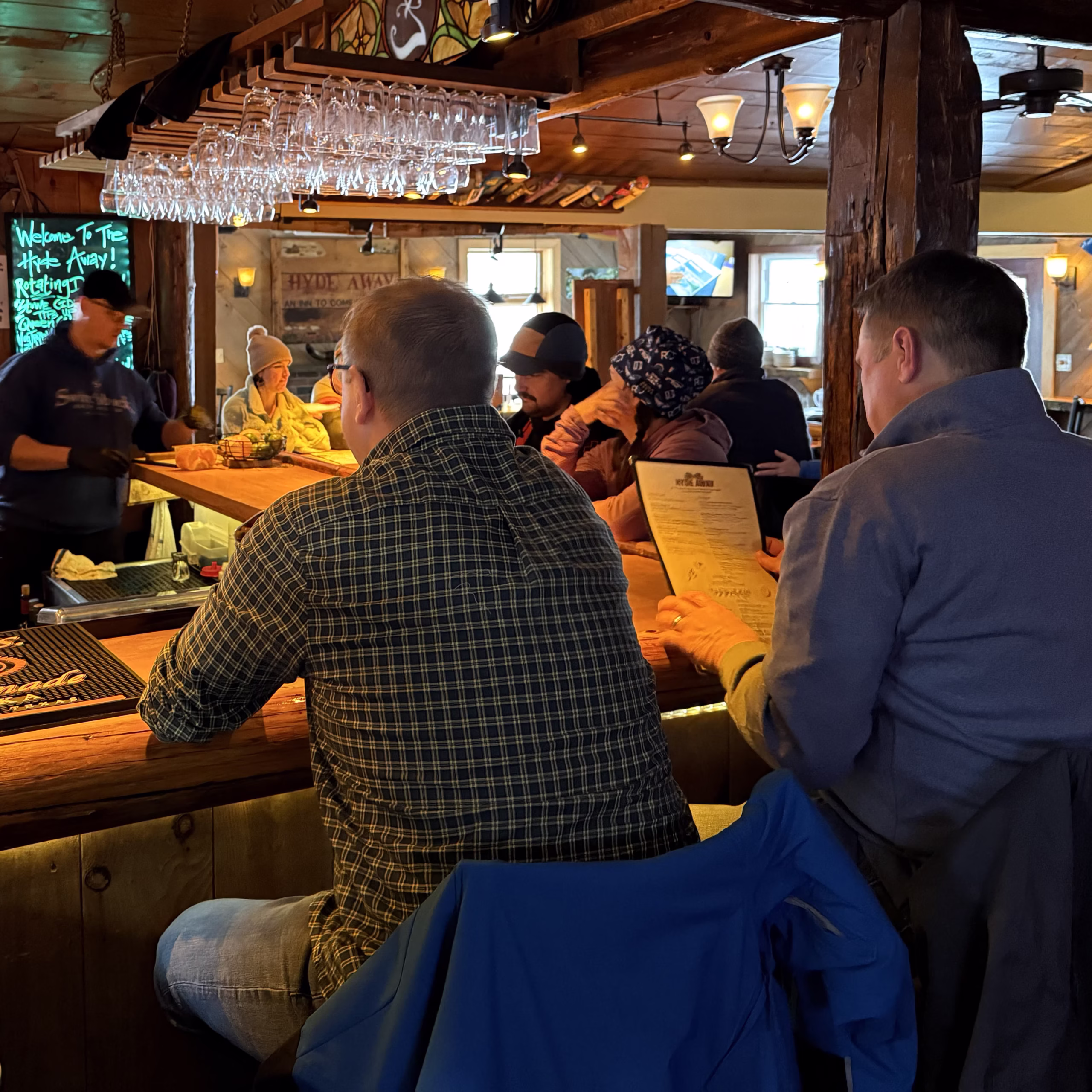 Hyde Away Tavern bar with Vermont craft beers on tap, popular après-ski spot near Sugarbush